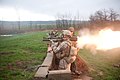 Een Amerikaanse marinier vuurt een M72 LAW antitankwapen af met een achterwaartse steekvlam. Camp Atterbury, Edinburgh, Indiana, Verenigde Staten, 2011.