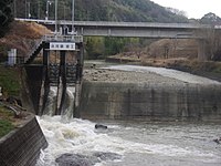 ①淡河疎水の頭首工（取水口）