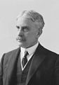 Sir Robert Laird Borden (1854-1937) konzervatív államférfi, Kanada miniszterelnöke 1911-1920 között. Portréja az 1975-ös, 1988-as, 2004-es és 2011-es sorozatú 100 dolláros címleteken szerepelt. A Bank of Canada döntése értelmében 2018 után képmását nem használják többé kanadai bankjegyeken.