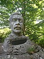 il busto di Javorov sul omonimo prato