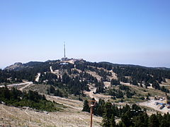 Cennetkaya Tepesi'nin (1990 m), Fatintepe (2045 m)'den görünümü