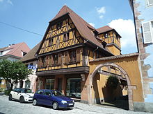 Maison (XVIe siècle-XVIIe siècle), 4 rue du Général-de-Gaulle[58],[59].