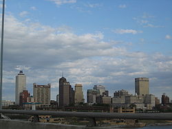 Skyline di Memphis visto dal ponte Hernando de Soto