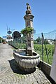 Der Gaensbrunnen: Hier stand seit dem 8. Jahrhundert ein Brunnen. Der aktuelle stammt aus dem Jahre 1857. Der Brunnen wird von der Skulptur eines Kindes gekrönt, das auf einer Gans sitzt. Der Brunnen war im Jahre 1907 der älteste von 14 Brunnen in Barr.