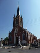 L'église Sainte-Berthe et le monument aux morts