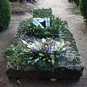 Sepultura de Valle Inclán en Santiago de Compostela.