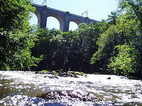 Le viaduc et la rivière Gartempe