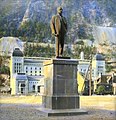 Sam Eyde-monumentet på Rjukan Foto: Anders Beer Wilse (fotografiet fra 1925 er håndkolorert)