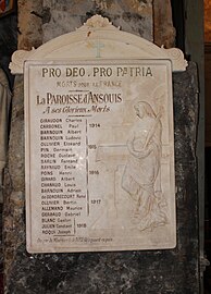 Plaque hommage aux victimes 14-18 à l'intérieur de l'église.