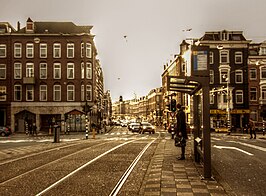 De Van Woustraat, gezien vanaf de Paleis voor Volksvlijtbrug. December 2015.