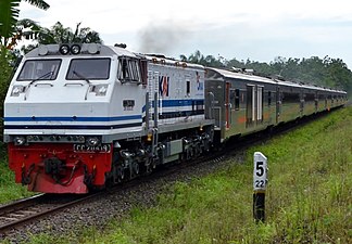 CC 204 10 02 berdinas menarik KLB pengujian penambahan kecepatan di Stasiun Gedungratu