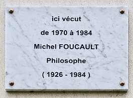 Plaque en m�moire de Michel Foucault, au no 289.