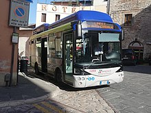 Un Rampini Alè Elettrico di BusItalia in Piazza Jacopone (Perugia)