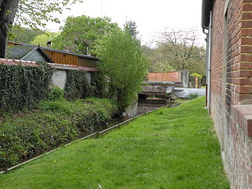 Le Ru de Fresneaux-Montchevreuil.