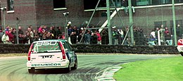 In de Clark Curve op Brands Hatch: de Volvo 850 Estate van het BTCC in 1994.