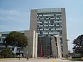 Campus de la Pontificia Universidad Cat�lica del Per� (Edificio MacGregor).