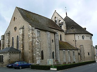 La basilique Saint-Étienne à Neuvy-Saint-Sépulchre.