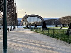 Grand Palais éphémère (vue de la gauche).