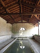 L'intérieur du lavoir.