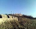 Vue de la plate-forme des canons depuis l'extérieur de l'ouvrage défensif.