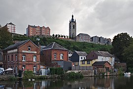 La ville-haute vu de la ville-basse (quartiers des Bateliers).