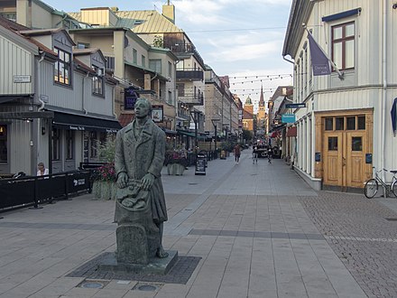 Arvid Knöppels staty i Borås föreställande Knallen