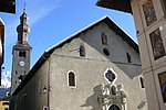 Flèche à double bulbe de l'église Saint-François-de-Sales de Bozel. Le second bulbe, en oignon, est surmonté d'un globe, d'une croix et d'un coq.