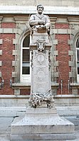 Monument à la mémoire d'Henri-Jacques Espérandieu.