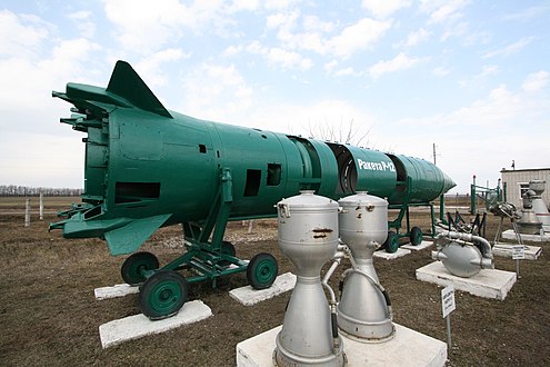 Missile R-12 exposé au Musée des forces stratégiques en Ukraine ;