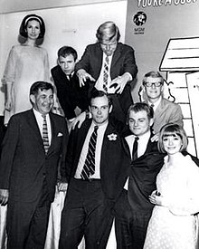 Gesner (center, with flower) with director Joseph Hardy and the original 1967 cast of You're a Good Man, Charlie Brown.